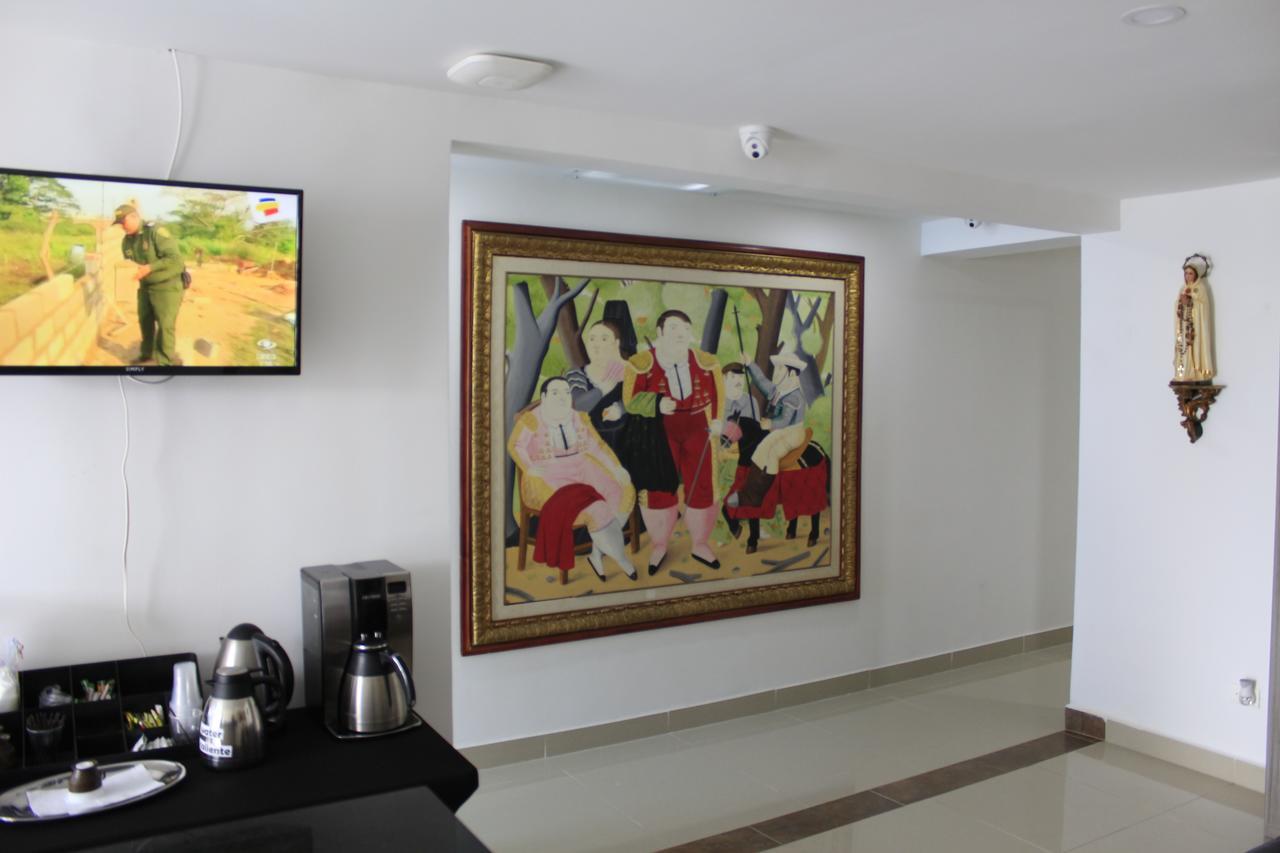 Hotel Pereira 421 Экстерьер фото